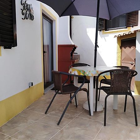 Harmonia Apartment Ouzenda Luaran gambar